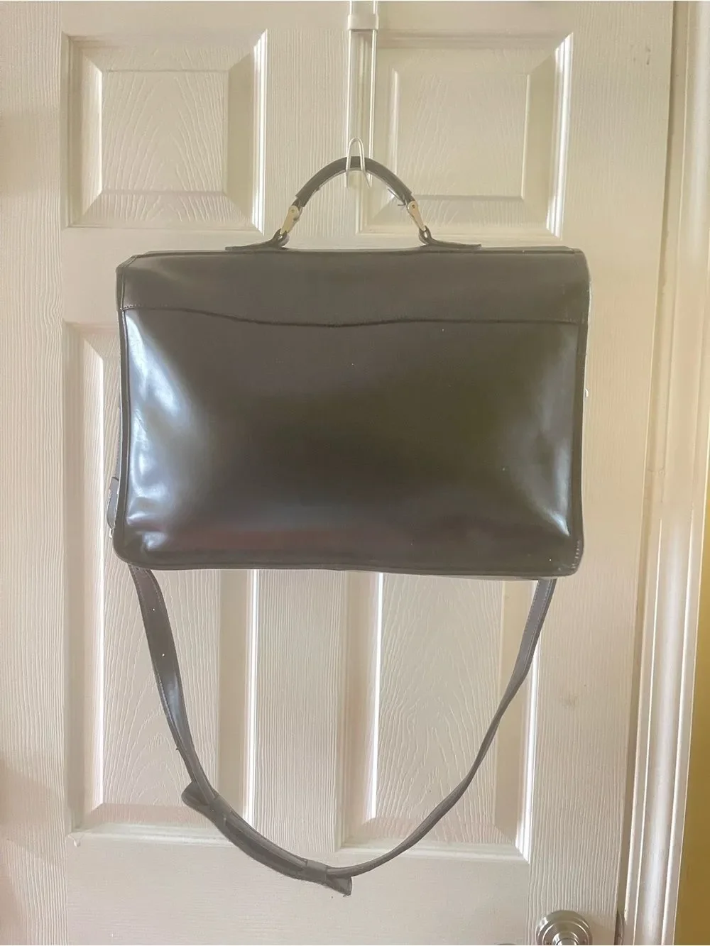 Vintage ROOTS Canada Black Leather Briefcase Shoulder Bag - Men